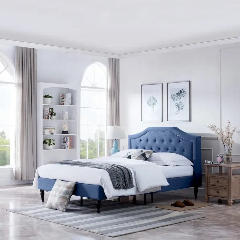 Elinor Upholstered Queen Platform Bed by