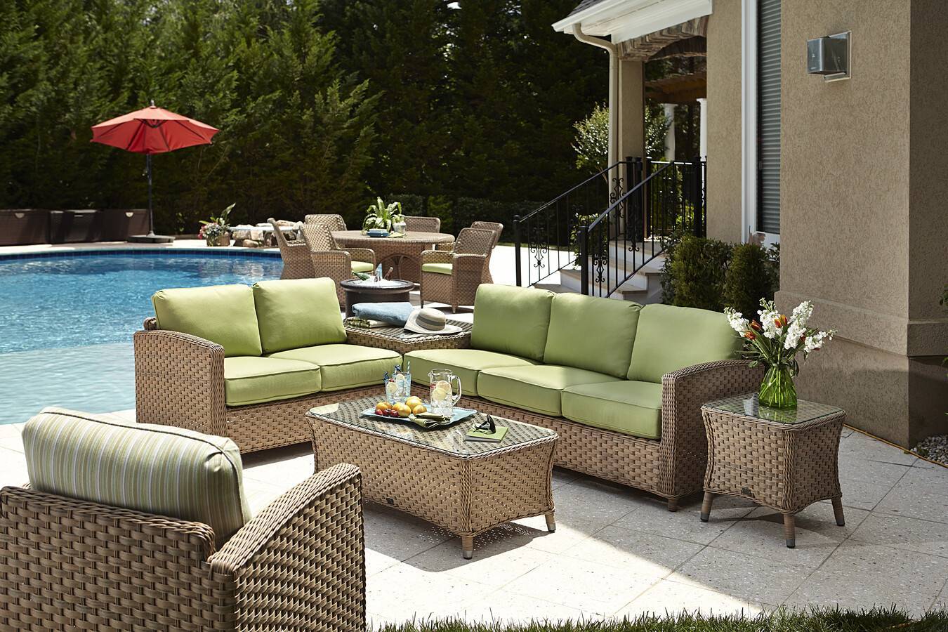 Outdoor Wicker Patio Loveseat in Natural Brown with Cushions