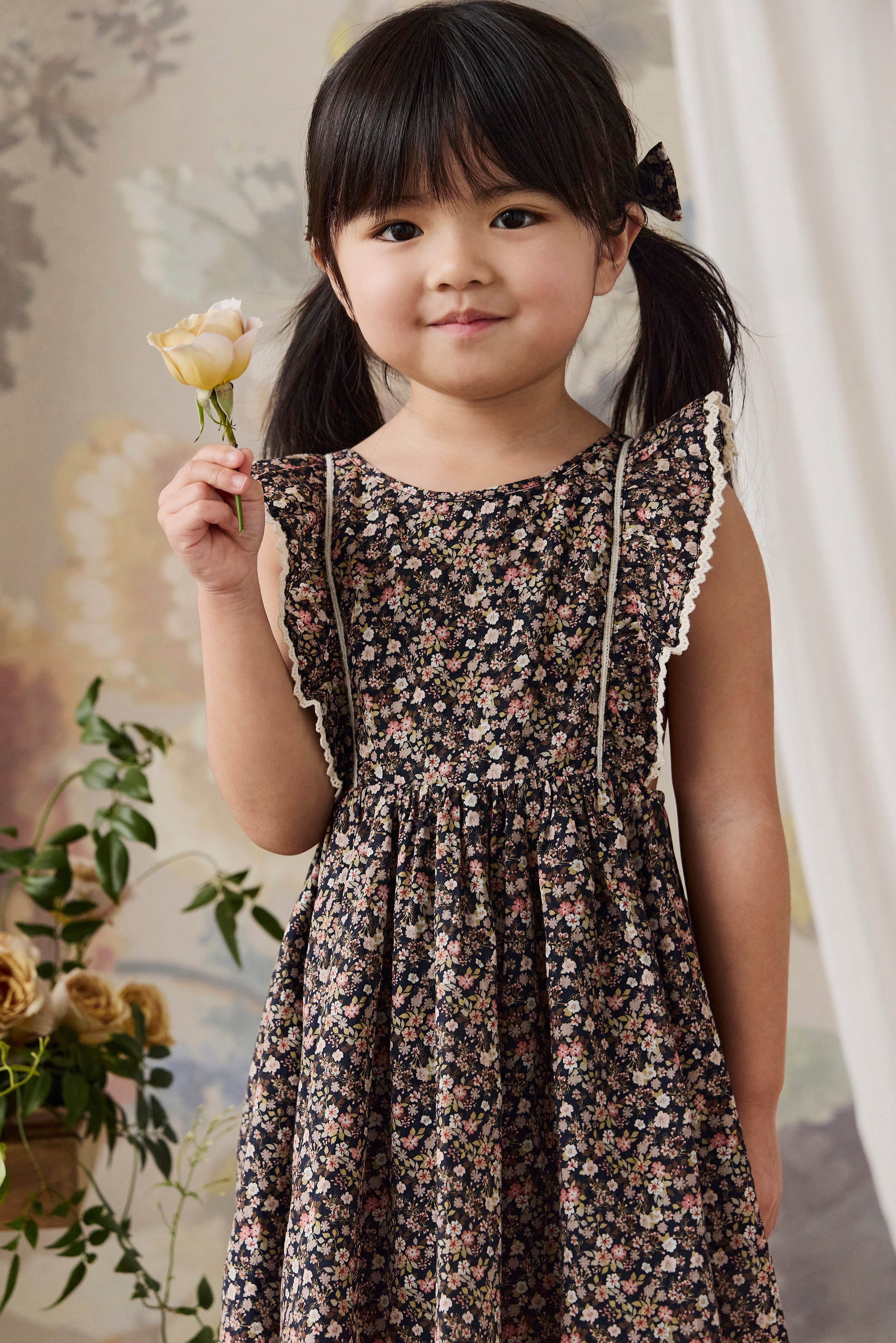 Vintage Deep Base Vintage-Inspired Floral Organic Cotton Dress with Flutter Sleeves & Delicate Trim for Girls Daily & Outings (6M�C10Y)