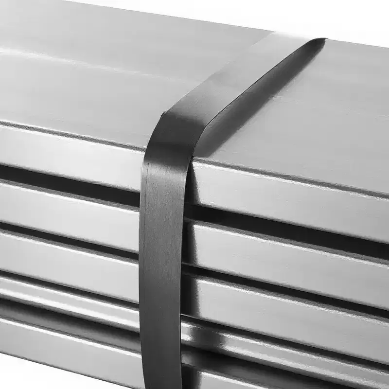 VEVOR Steel Strapping Coil, 3/4 in x 0.02 in x 1640 ft, Metal Strapping Banding Roll Withstands Harsh Environment, 1700 lbs Break Strength, Black