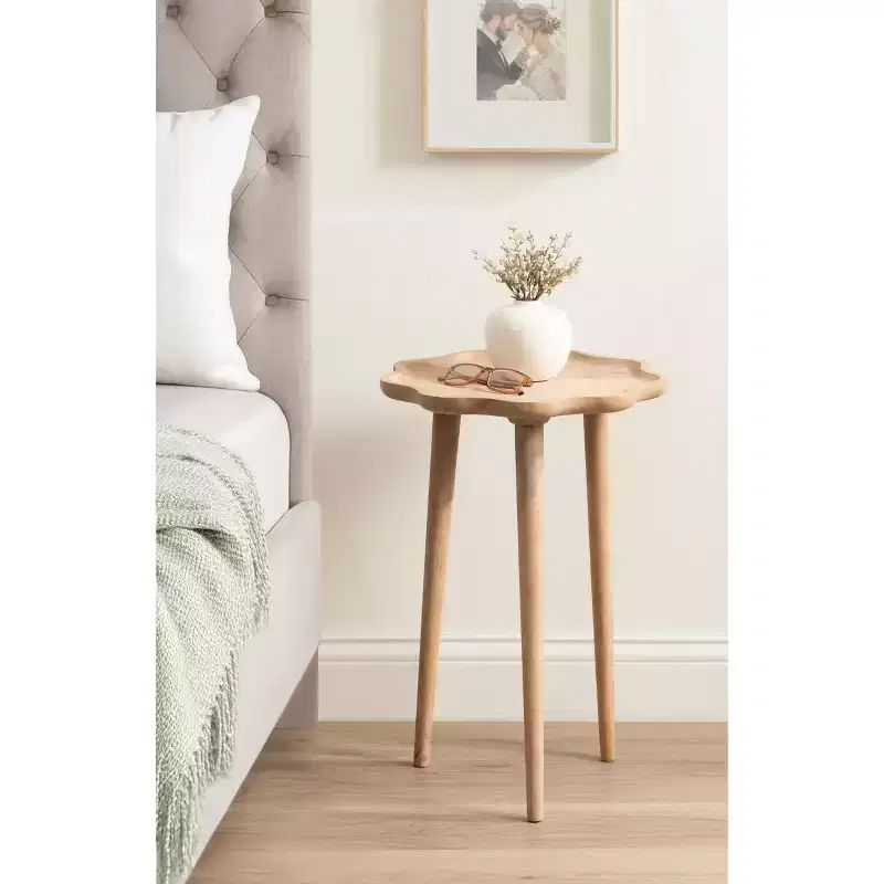 Kate and Laurel Alezar Scallop Wood Side Table