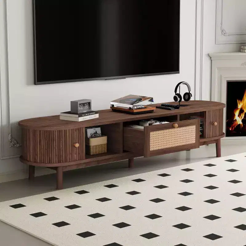 TV a muro: idee e soluzioni per la zona living